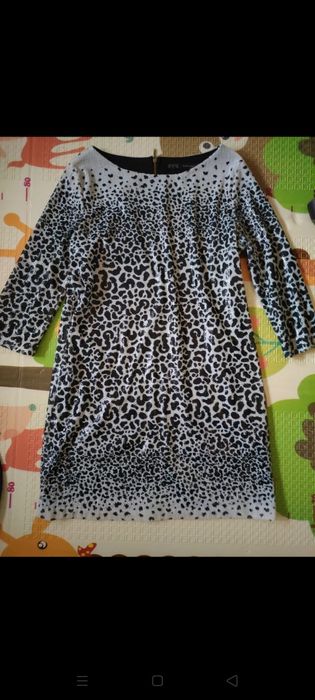 Sukienka Zara z cekinami rozmiar L