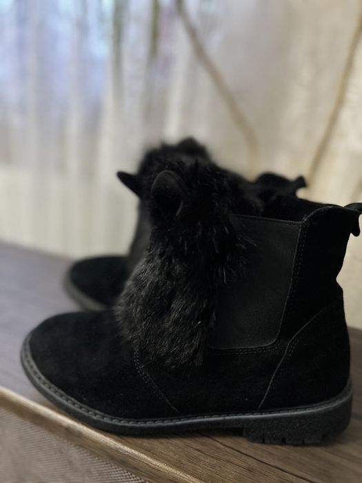 Зимнє взуття з хутром 36 розмір