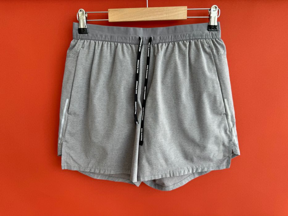 NIKE Оригінал чоловічі спортивні шорти для бігу спорту розмір S