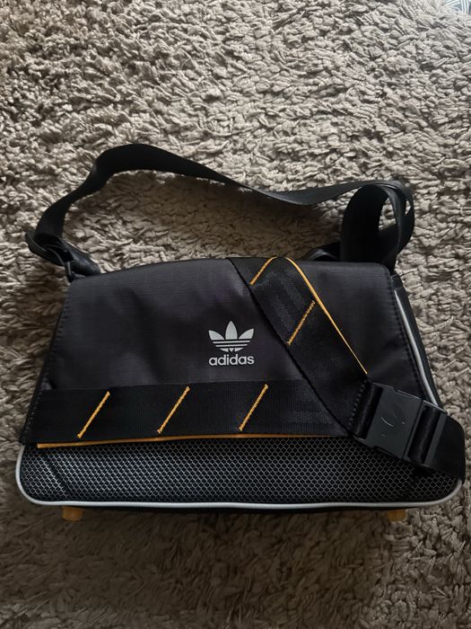 Сумка adidas . Нова