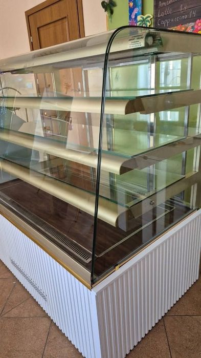 Witryna chłodnicza cukiernicza / gastronomiczna –sprawna Bielsko-Biała