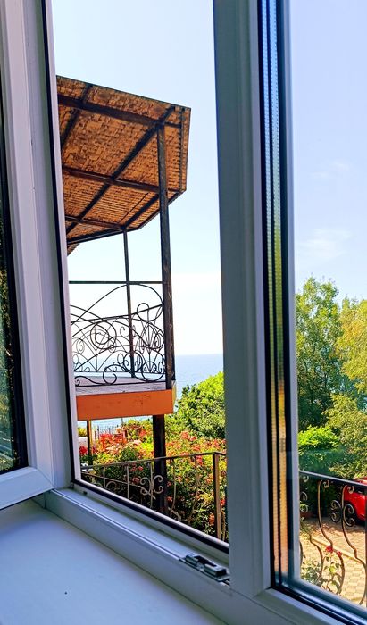 Продается готовый бизнес апарт отель с видом на море в Совиньоне