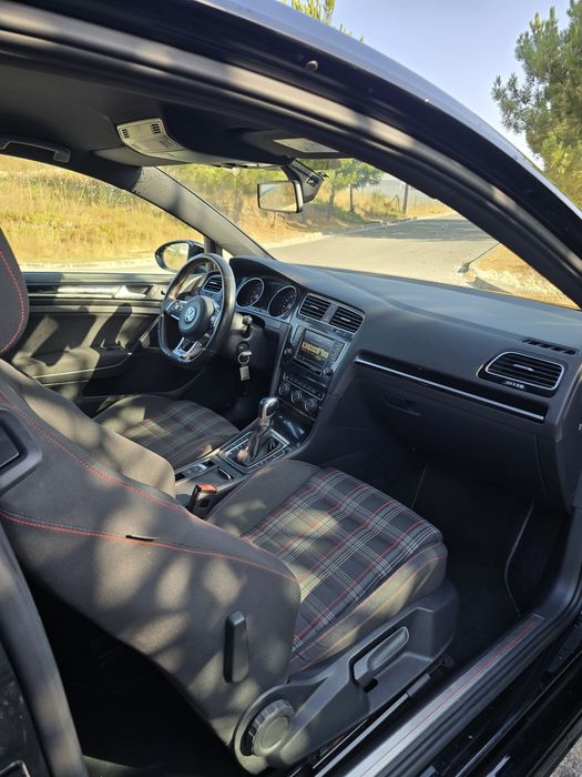 Volkswagen Golf GTI PERFORMANCE