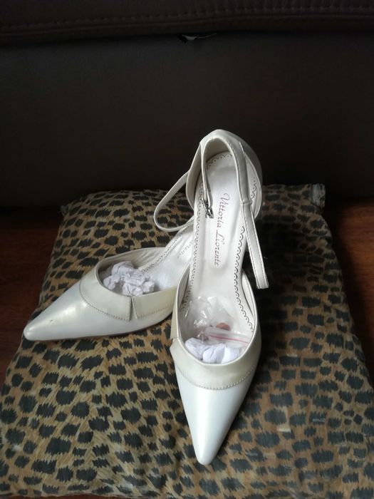 Buty/Pantofle ślubne r. 38 ecru