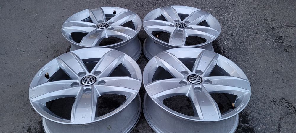 Oryginalne felgi VW 16 5x112 polecam