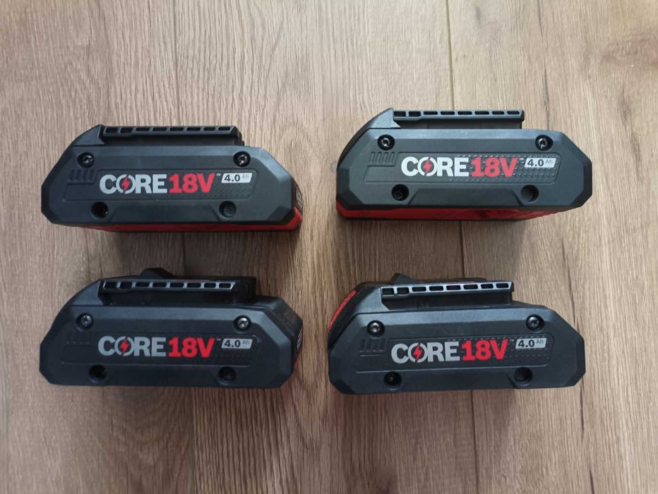 Зарядні пристрої та акб Bosch 18V