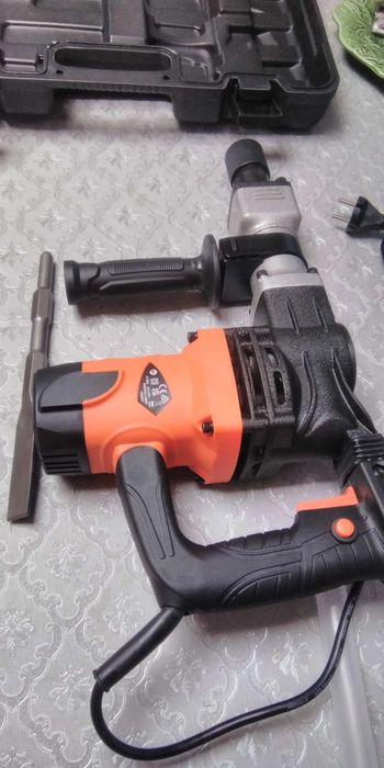 Martelo de demolição,VEVOR,1400W, 2900 BPM, 19 j, novo na caixa.