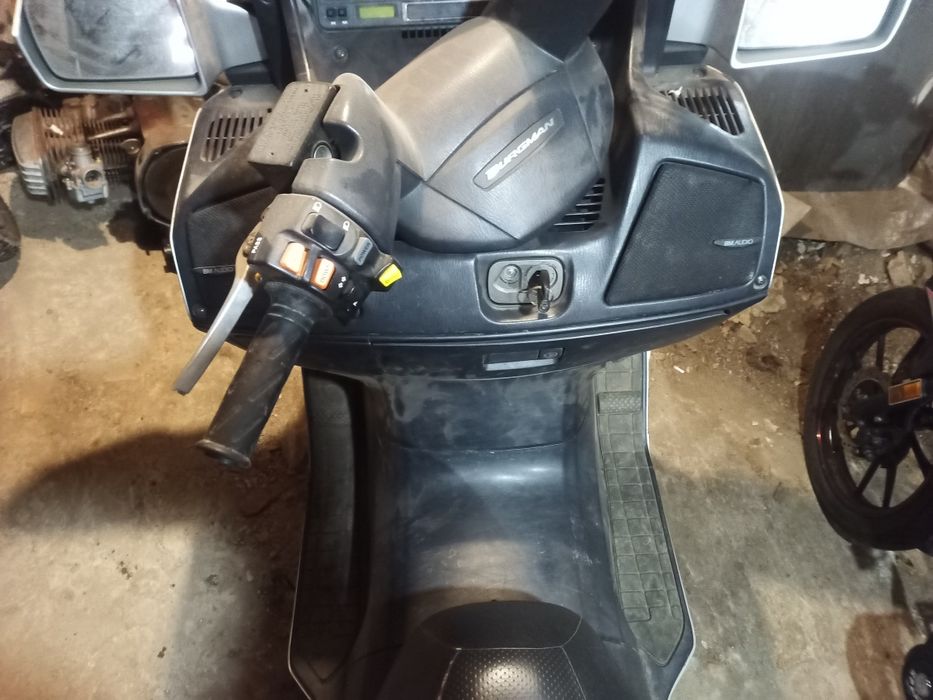 Продам макси скутер