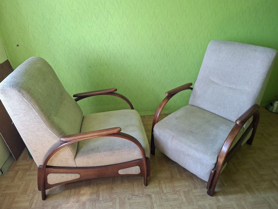 Fotele drewniane tapicerowane – 2 szt. – dobry stan, styl retro