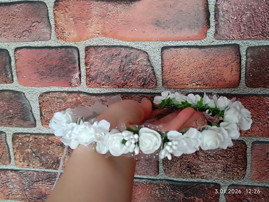 Wianuszek białe kwiaty komunia Boże Ciało