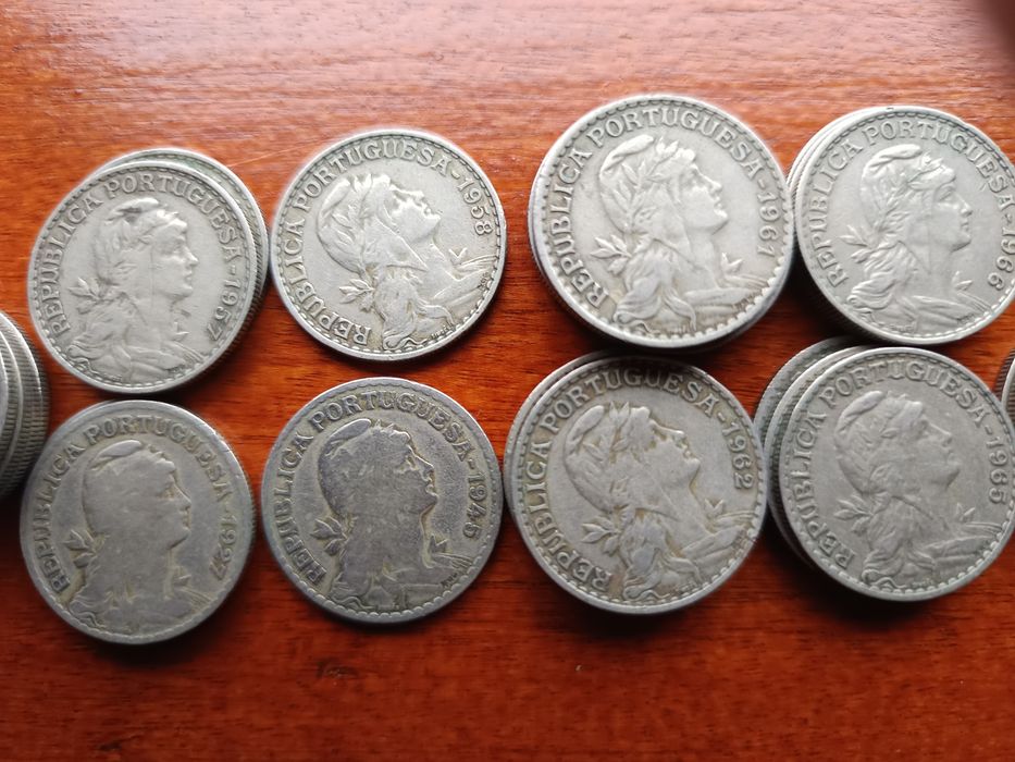 27 Moedas de 1 escudo