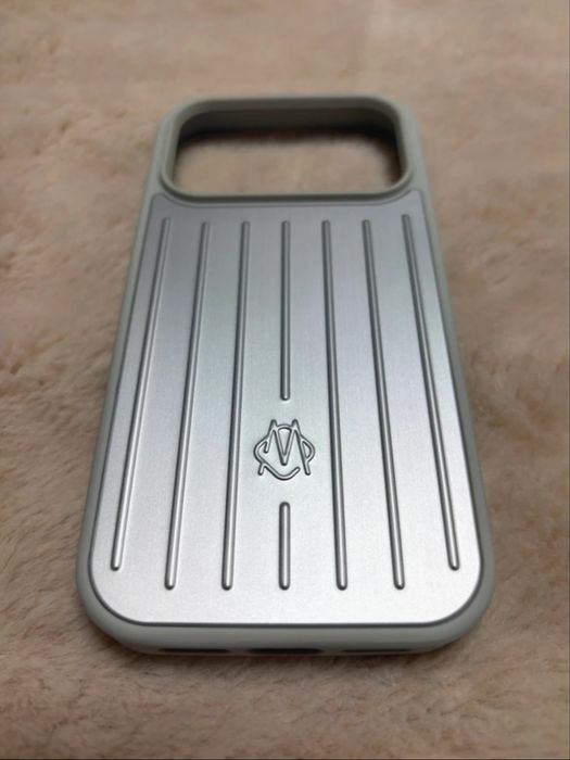 Capa RIMOWA IPhone 17 Pro