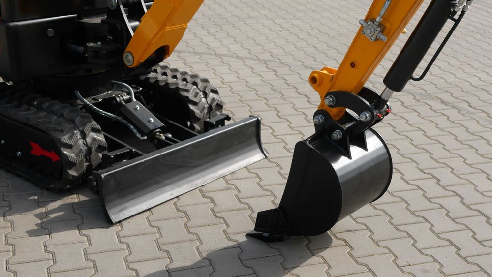 MINIKOPARKA 1.8t | Kubota D902 | kabina | 3 łyżki | leasing | FV23