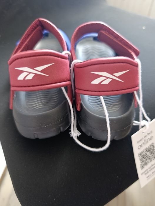 Nowe sandały Reebok 26