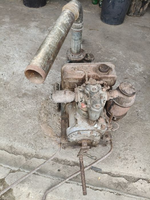 Motor de rega a gasóleo antigo para venda