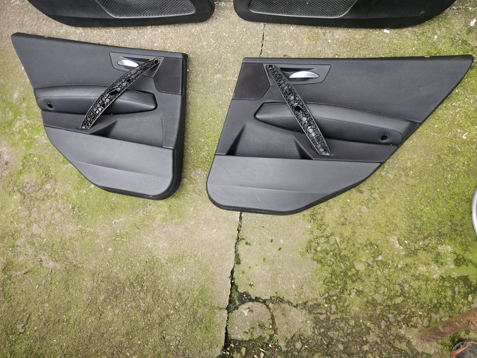 Дверні карти БМВ Х3 Е83 BMW X3 E83 обшивки шкіряні карти кожание