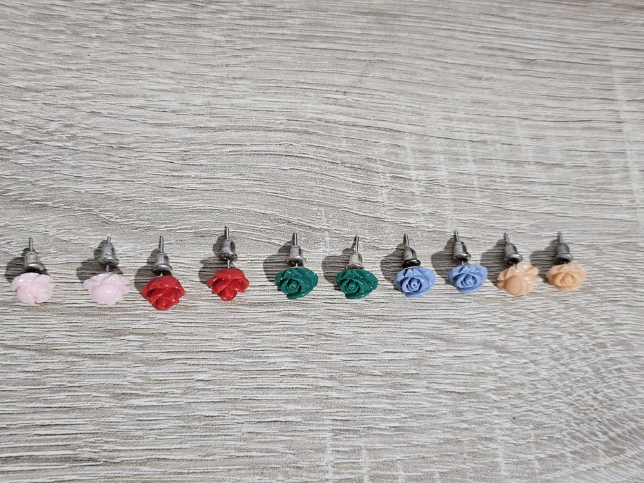 Vários brincos novos artesanato