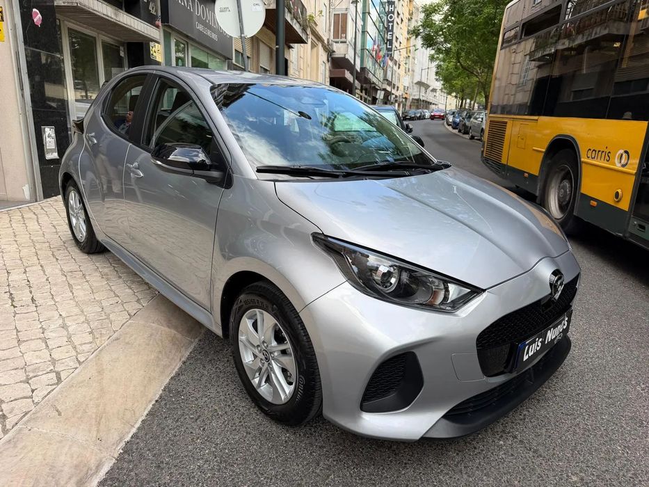 Mazda 2.0 1.5 L Hybrid VVT-i Centre-Line