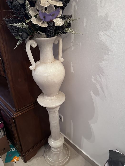 Jarrão em mármore