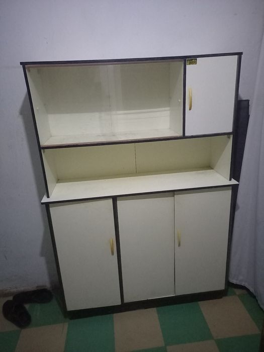 Продам шкаф белый