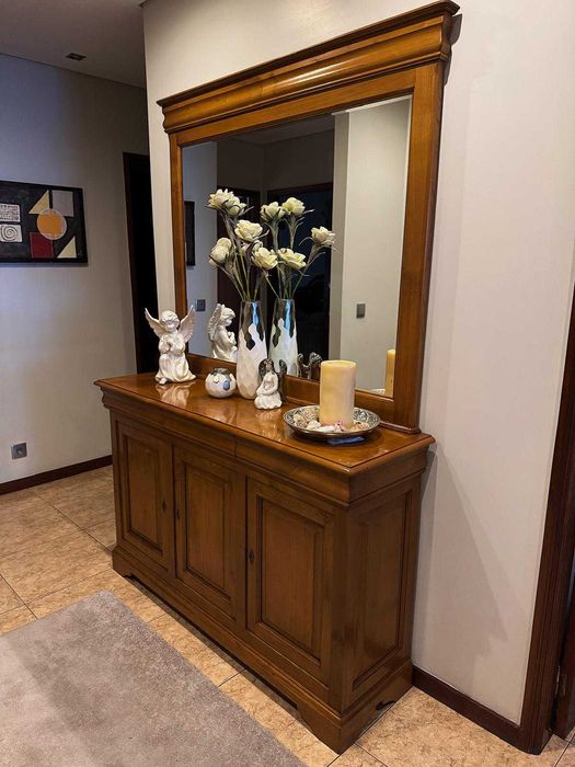 Aparador com espelho em madeira maciça