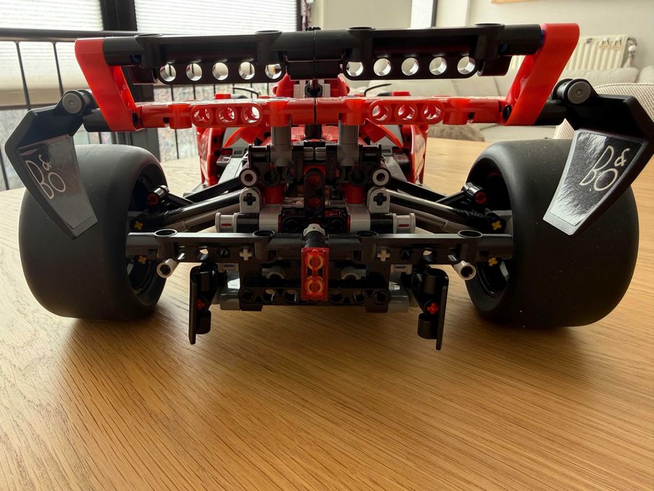 Rep. LEGO F1 Ferrari SF-24 F1 – Novo por montar