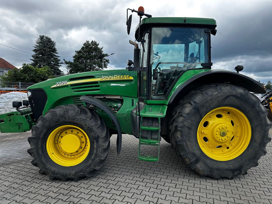 Ciągnik JOHN DEERE 7720 Power Quad 40 km/h
