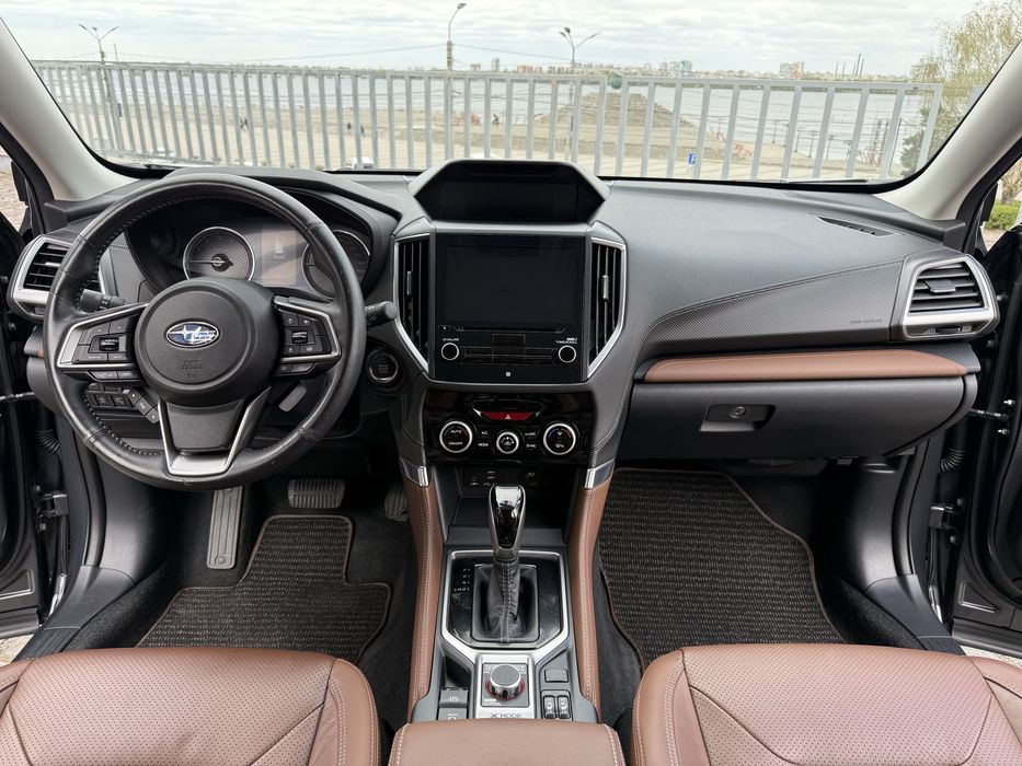 Продам Subaru Forester Touring