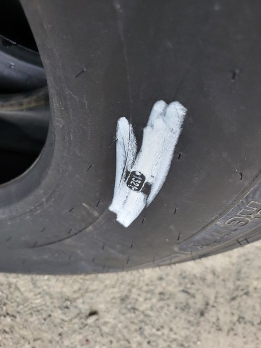 шини 385/65r22.5 michelin