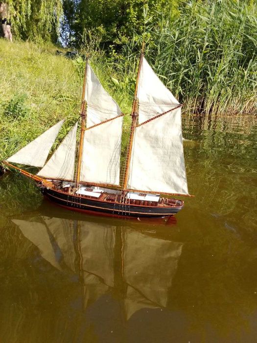 Радіокерована модель корабля Марія