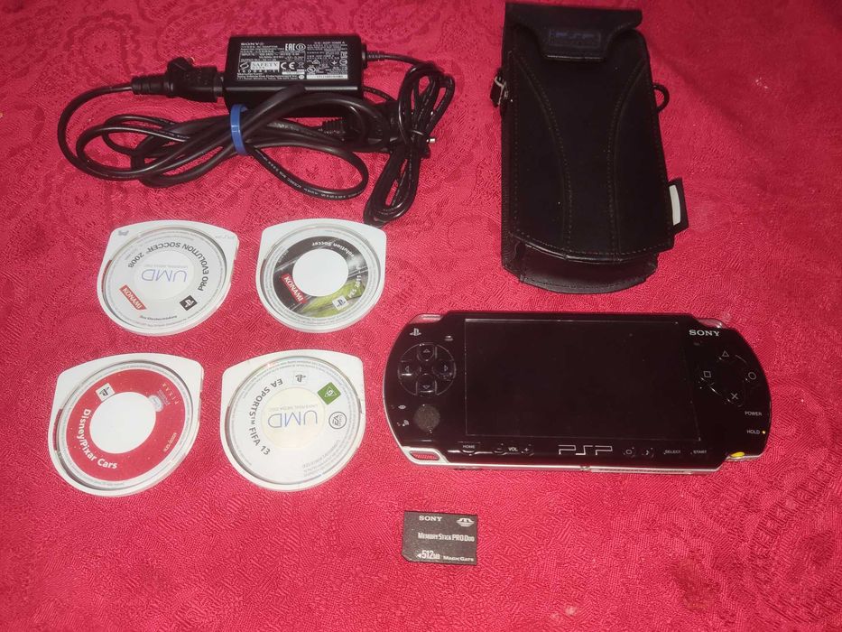 PSP 2004 - Playstation Portable - 4 jogos -capa e carregador