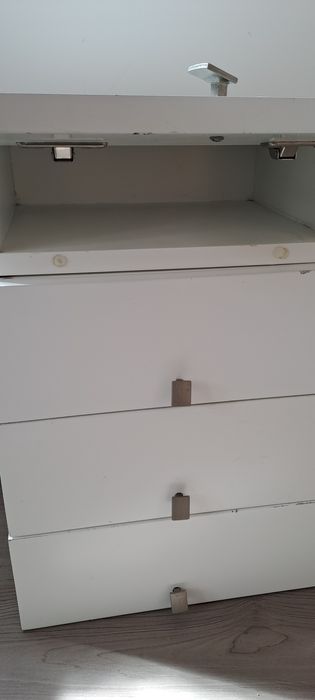 Modulos brancos 12x27x33cm, possível venda em separado, com algumas ma