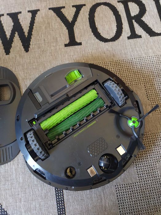 Aspirador iRobot Roomba i5 + Clean Base – Muito Bom Estado