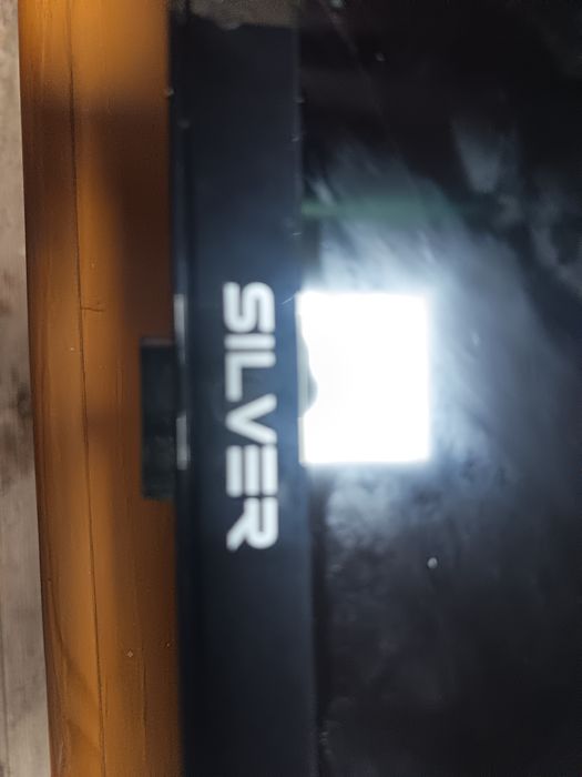 TV led 32 SILVER para peças ou reparação