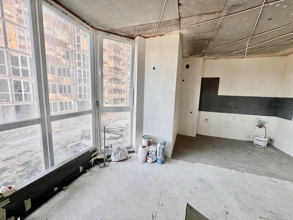 Студия в новострое! Срочно