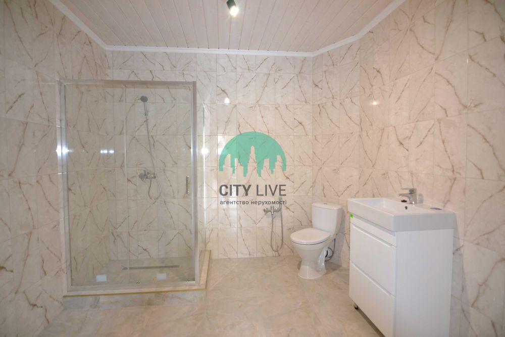 Продається Котедж на 17 номерів. Вигідна інвестиція в Карпатах.(63)