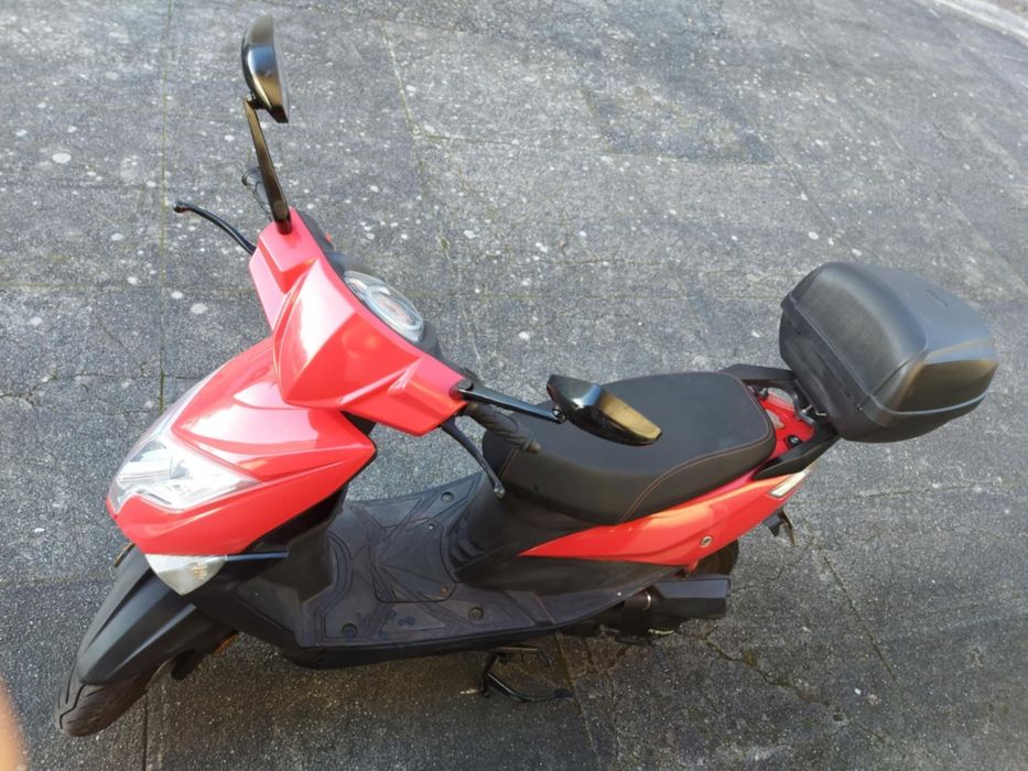 Scooter Kenos Valleta 50