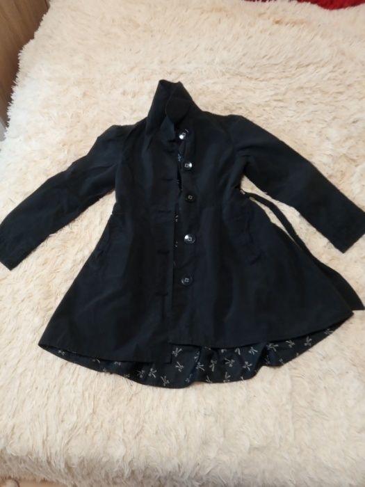 Плащ на девочку на 7-8 лет M&S