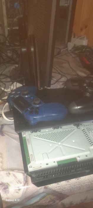 Продам Playstation 4 fat