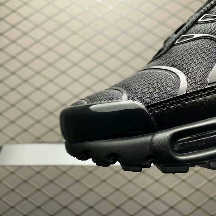 Air Max TN Plus Black R.37,5