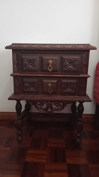 Conjunto de 2 mesas de cabeceira rústicas e 1 cómoda