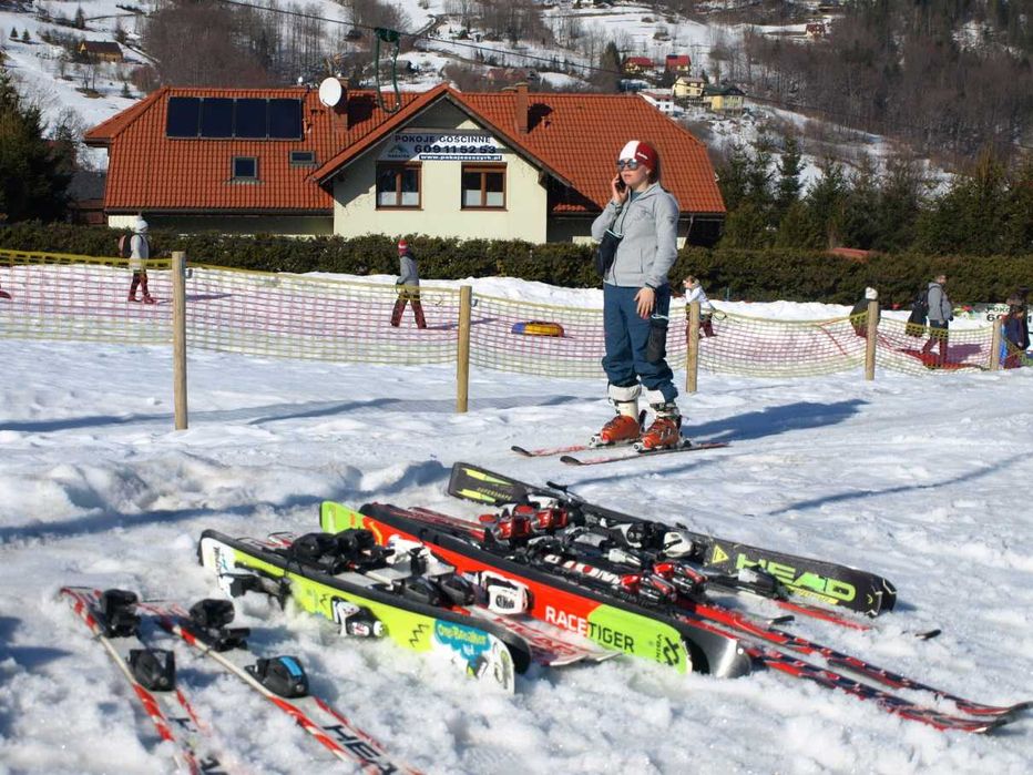 Pokoje Haratek przy Gondoli stoku wyciągu noclegi ferie narty ski zima