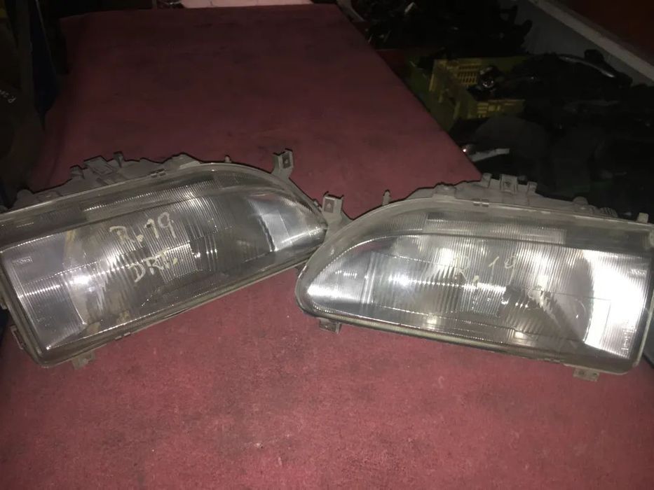 ÓTICAS / FARÓIS FRENTE RENAULT 19 FASE 2