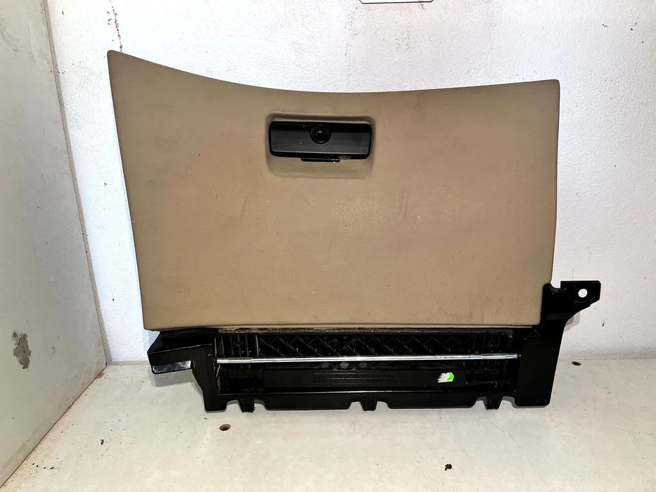 BMW E46 LIFT COUPE CABRIO SCHOWEK DESKI ROZDZIELCZEJ EUROPA JASNY 8196111