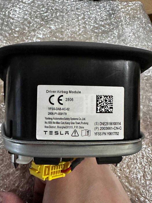 Ремінь безпеки безопасности водія/пасажира Tesla Juniper 25+ Оригінал