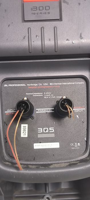 Акустическая колонка Jbl Eon 305