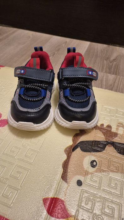 Дитячі кросівки 22 розмір