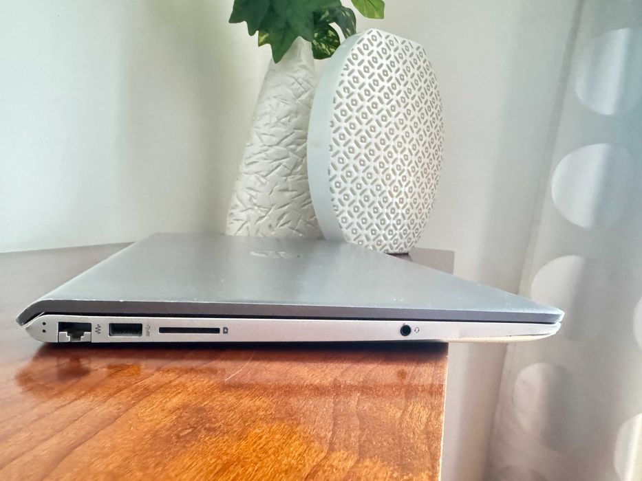 HP Pavilion 15-ck00np 15.6"/i5-8250 Quad Core/16Gb/256Gb/GeForce 940MX