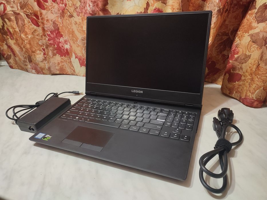 Ігровий ноутбук Lenovo Legion 144Гц / i7-8750H / GTX 1060 / 8 GB
