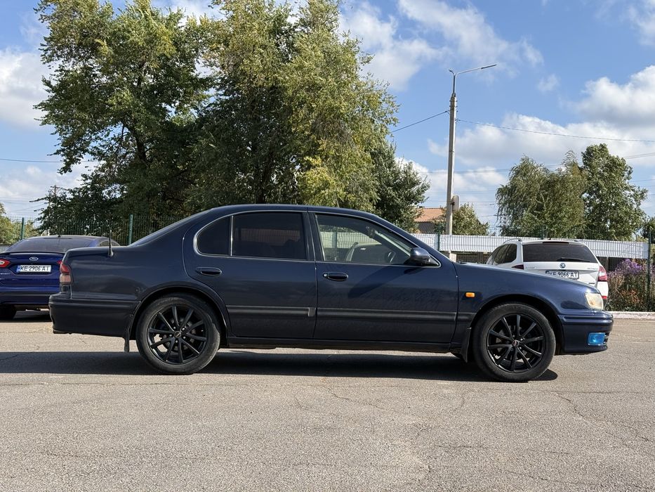 У продажу Nissan Maxima 2500$
